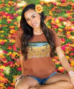 B. Kliban Crazy Daisies - Cinnamon Dyed Short Sleeve Scoop Neck T-Shirt